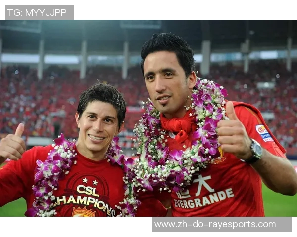 《足球频道我是球星主持人:带你走进足球明星背后的故事与成长历程》 《足球频道我是球星主持人:带你走进足球明星背后的故事与成长历程》